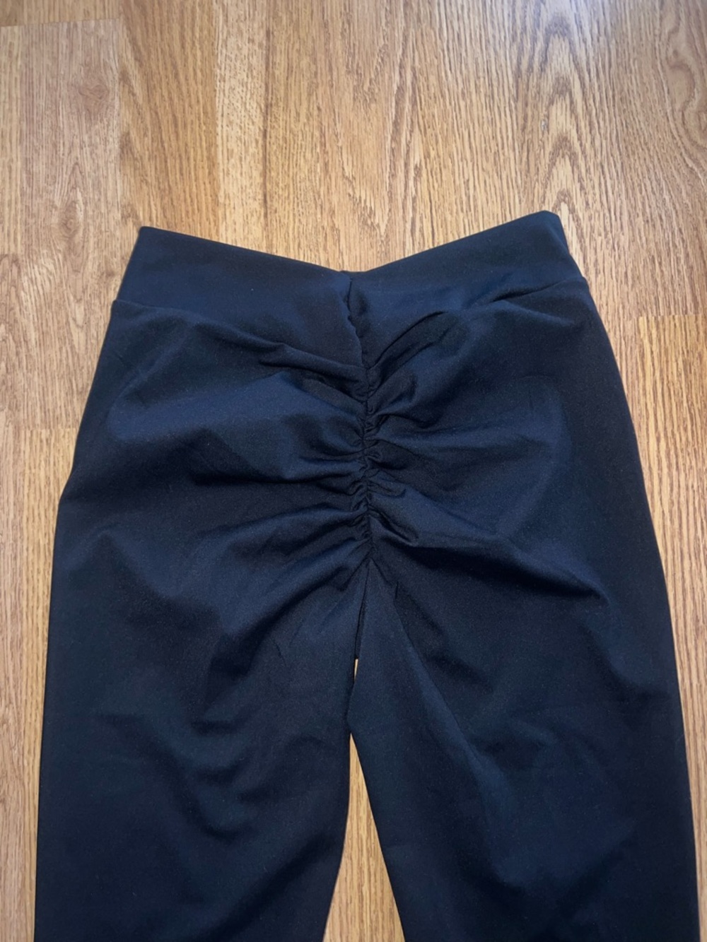 ALO Leggings - Picture 2 of 5